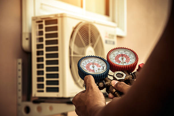 Professional Hvac technician working in Livingston, NJ